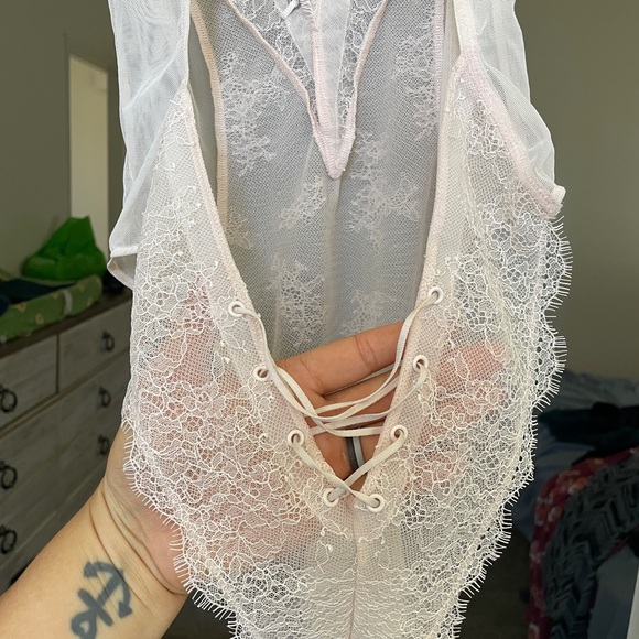 Victoria's Secret Pink Lace bodysuit - Picture 5 of 7